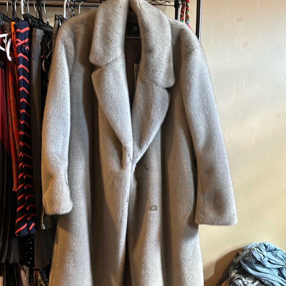 Absolutely gorgeous BR coat!